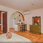 Hacienda Kamelot.