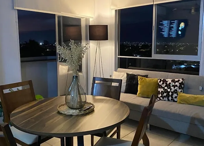 Centro Depto 3 Rec 2 Banos Y Balcon Con Las Mejores Vistas A La Ciudad Ac Alberca Climatizada Parking Free