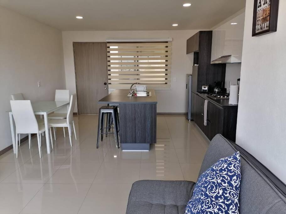 Apartment Amazing Atemajac Del Valle Apart 2parking/2br/2ba *