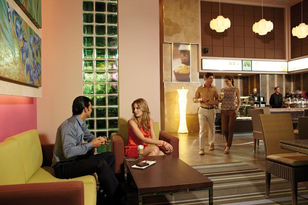 Hotel Riu Plaza 4*