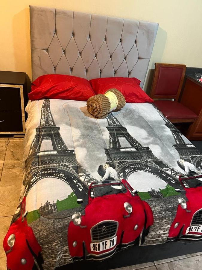 Hacienda Antigua Tlaquepaque 2br 2ba 300mbps Int Guadalajara