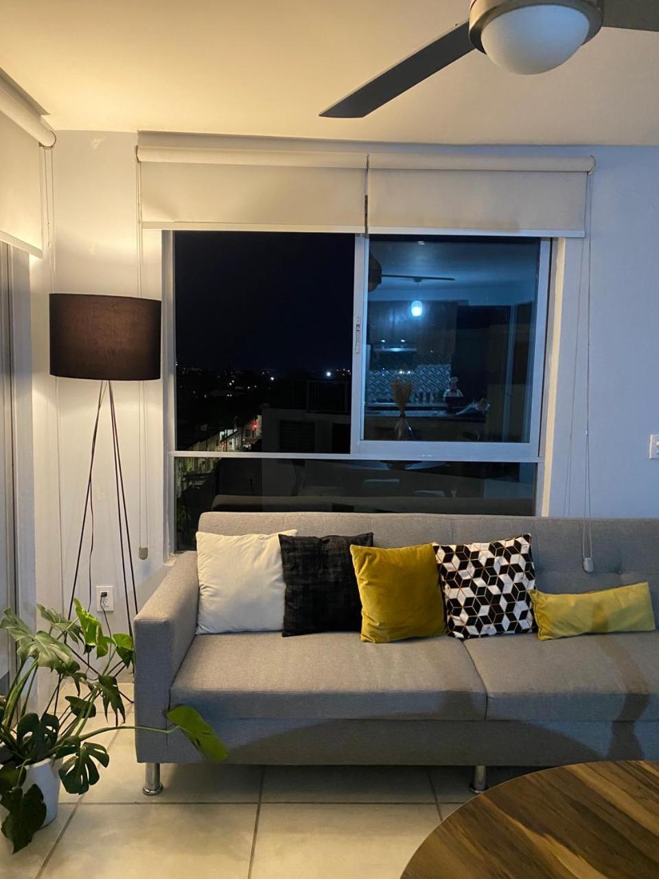 Apartment Centro Depto 3 Rec 2 Banos Y Balcon Con Mejores Vistas A La Ciudad Ac Alberca Climatizada Parking Free Guadalajara