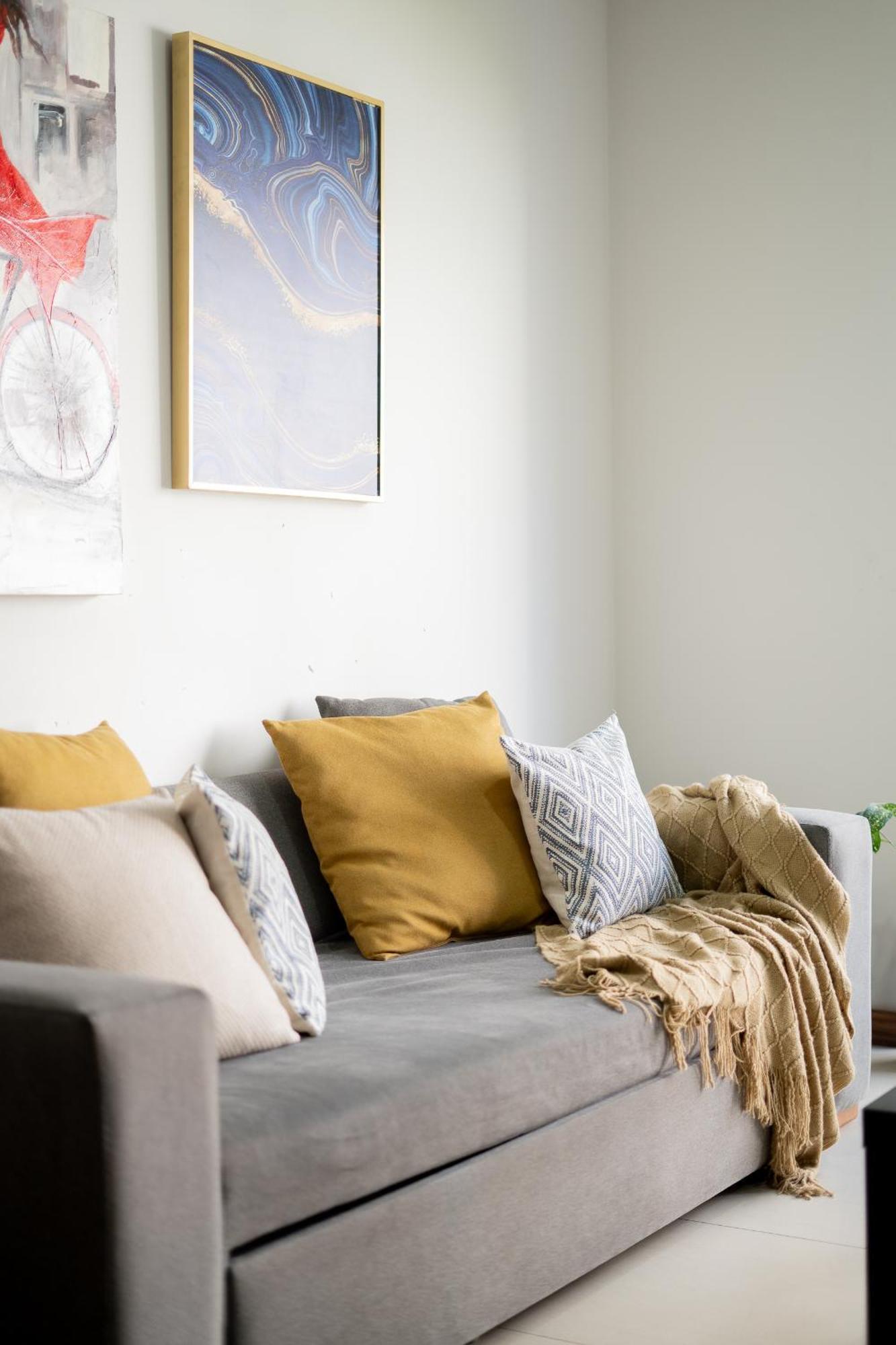 Apartamento A 5 Cuadras Del Consulado Comodo Departamento Familiar Con Patio Trasero *