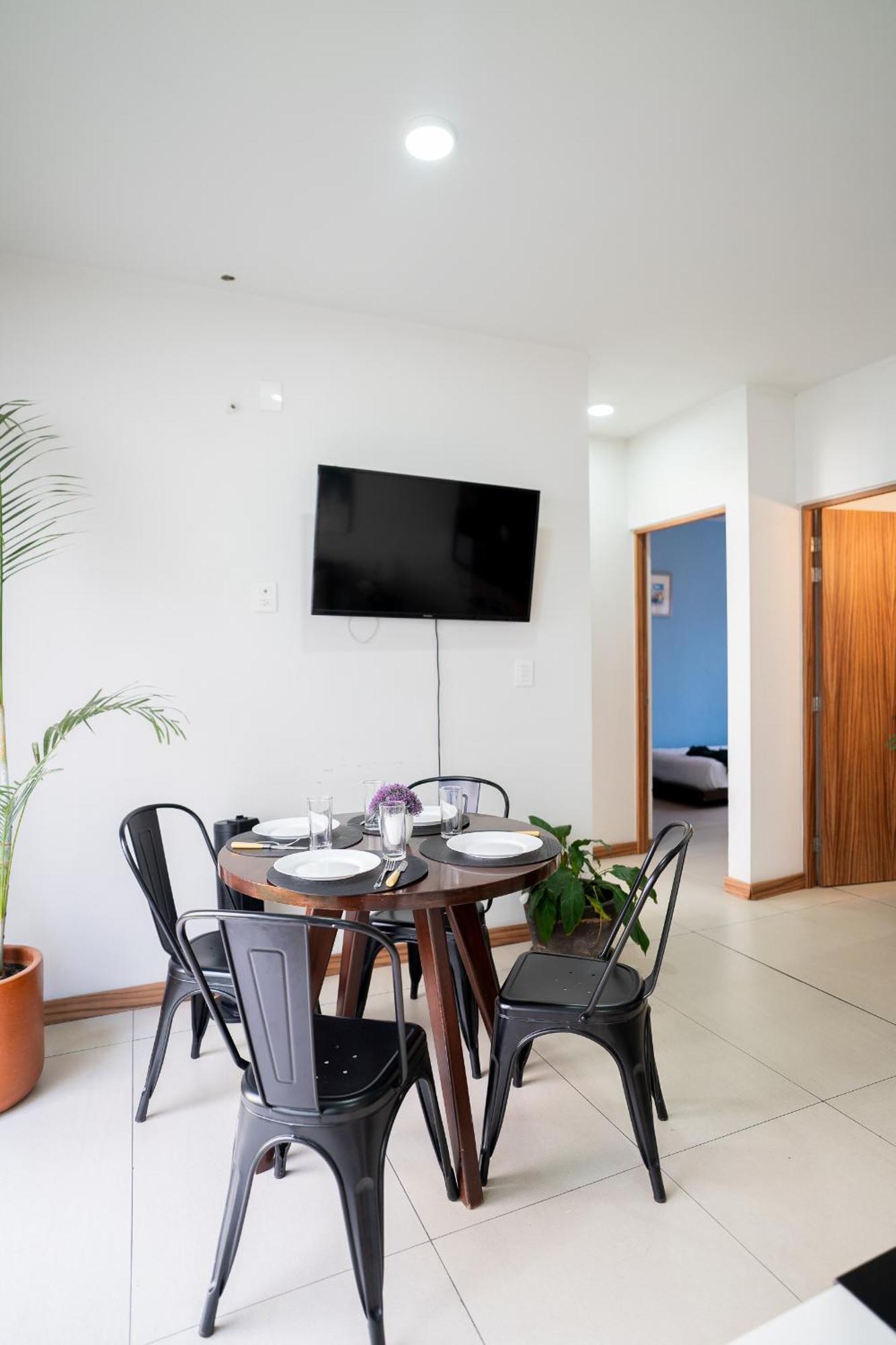 Apartamento A 5 Cuadras Del Consulado Comodo Departamento Familiar Con Patio Trasero Guadalajara
