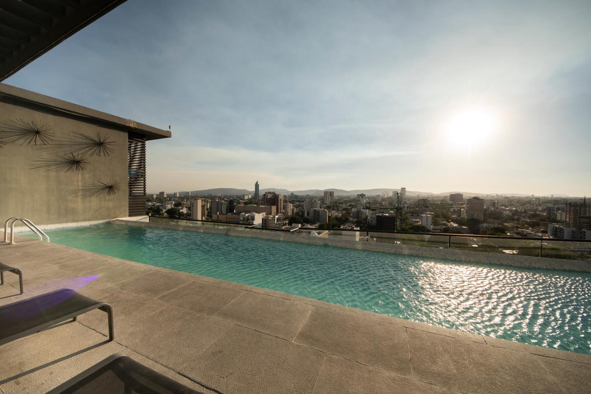 Apartamento Lujoso Departamento, 14a, Zona Americana *