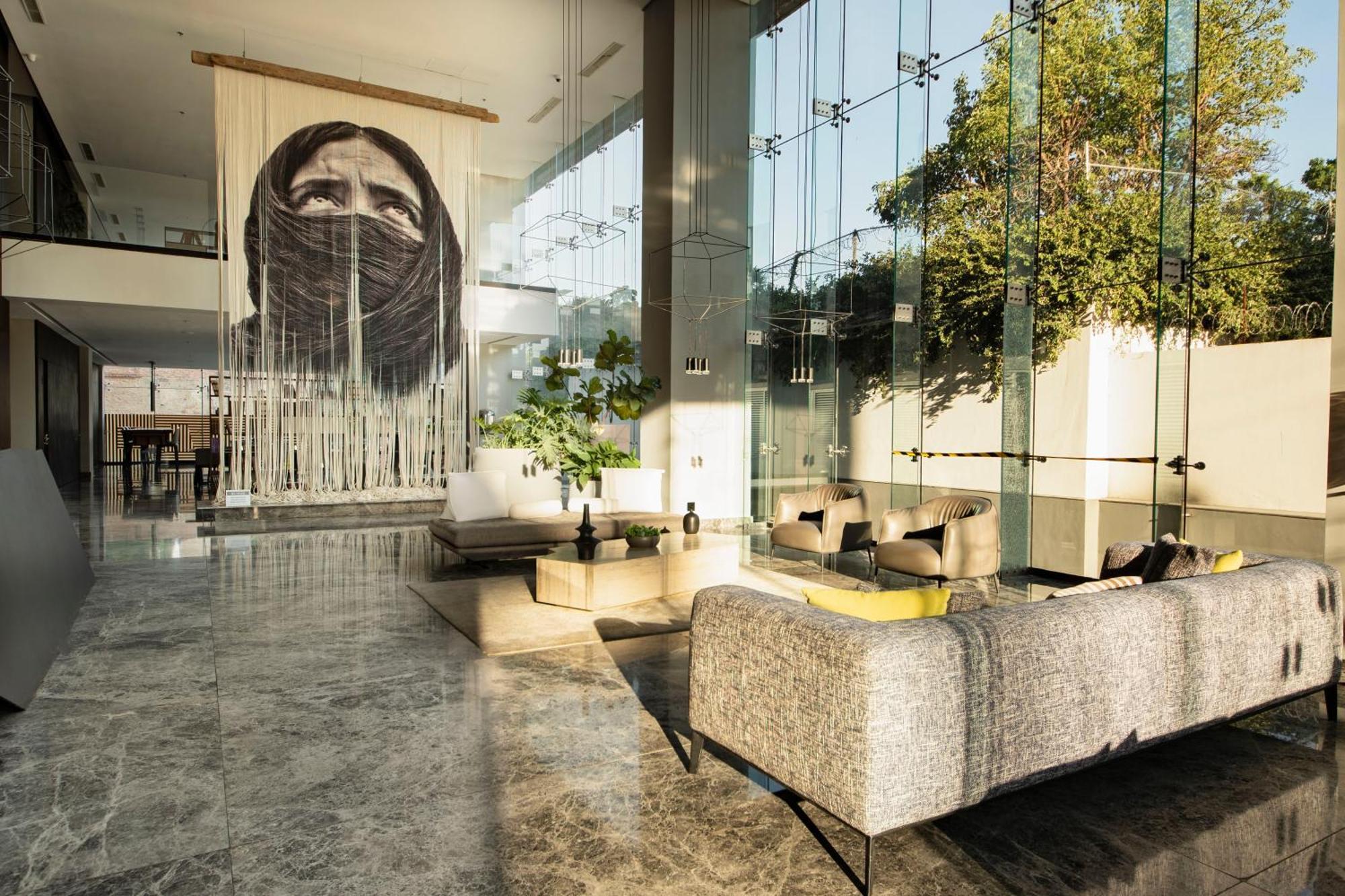 Apartamento Lujoso Departamento, 14a, Zona Americana *