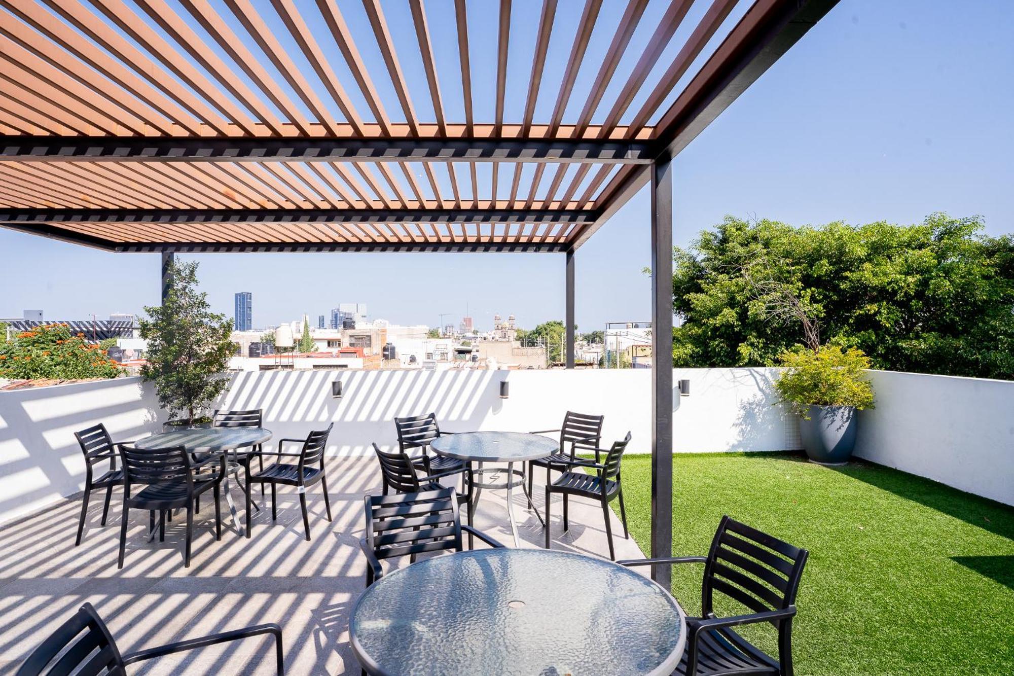 A 5 Cuadras Del Consulado Comodo Departamento Familiar Con Patio Trasero * Guadalajara
