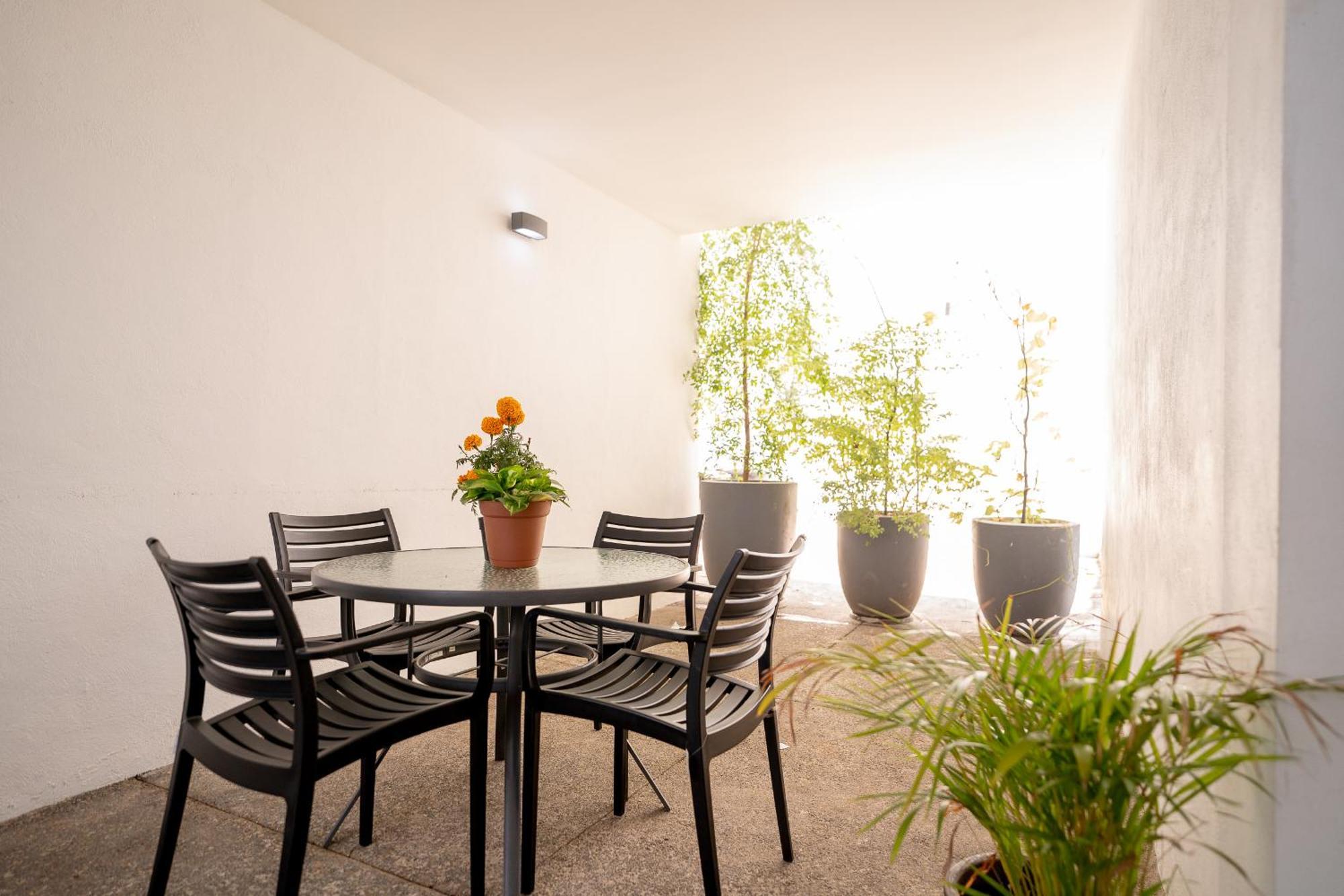 A 5 Cuadras Del Consulado Comodo Departamento Familiar Con Patio Trasero Apartamento