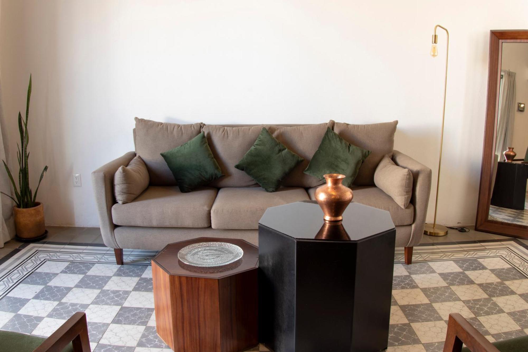 Casa Monarcas - Eleonor * Guadalajara