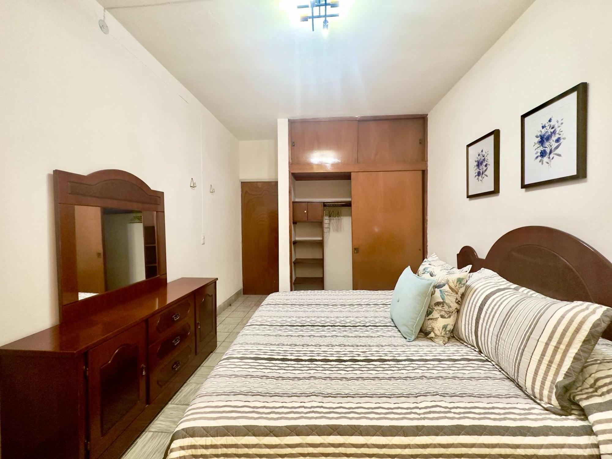 By Centro Medico Occidente 3 Br Holiday home *