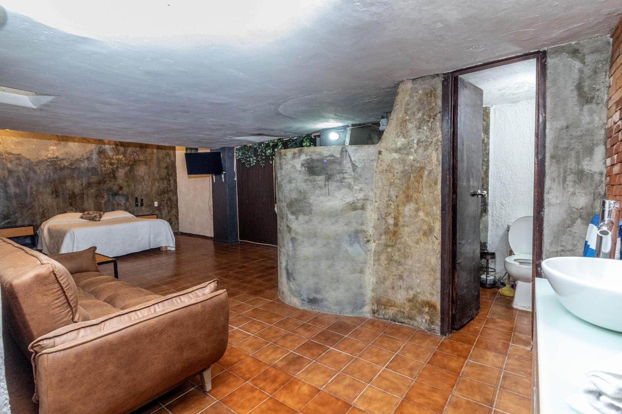Apartamento Chapalita, Subterránea De Dos Pisos *