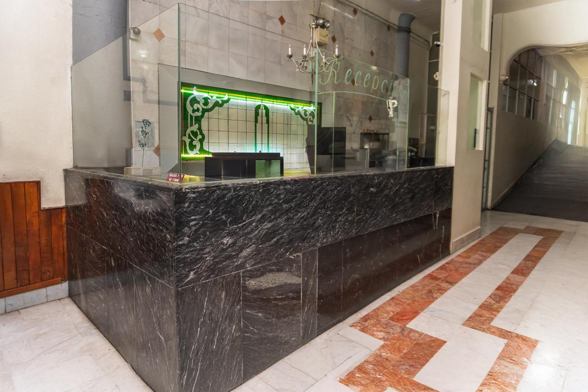 Oyo Nueva York Hotel