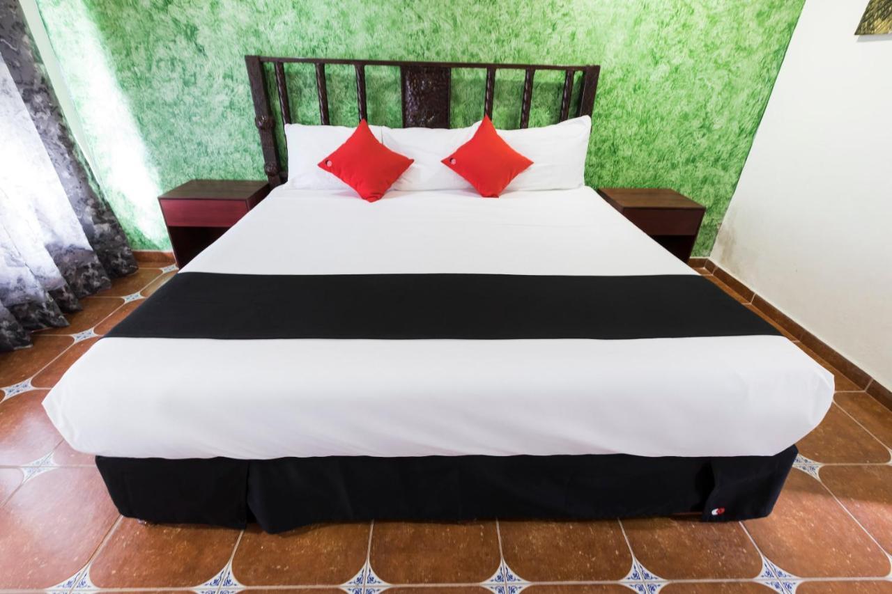 Hacienda Tonalmain 2*