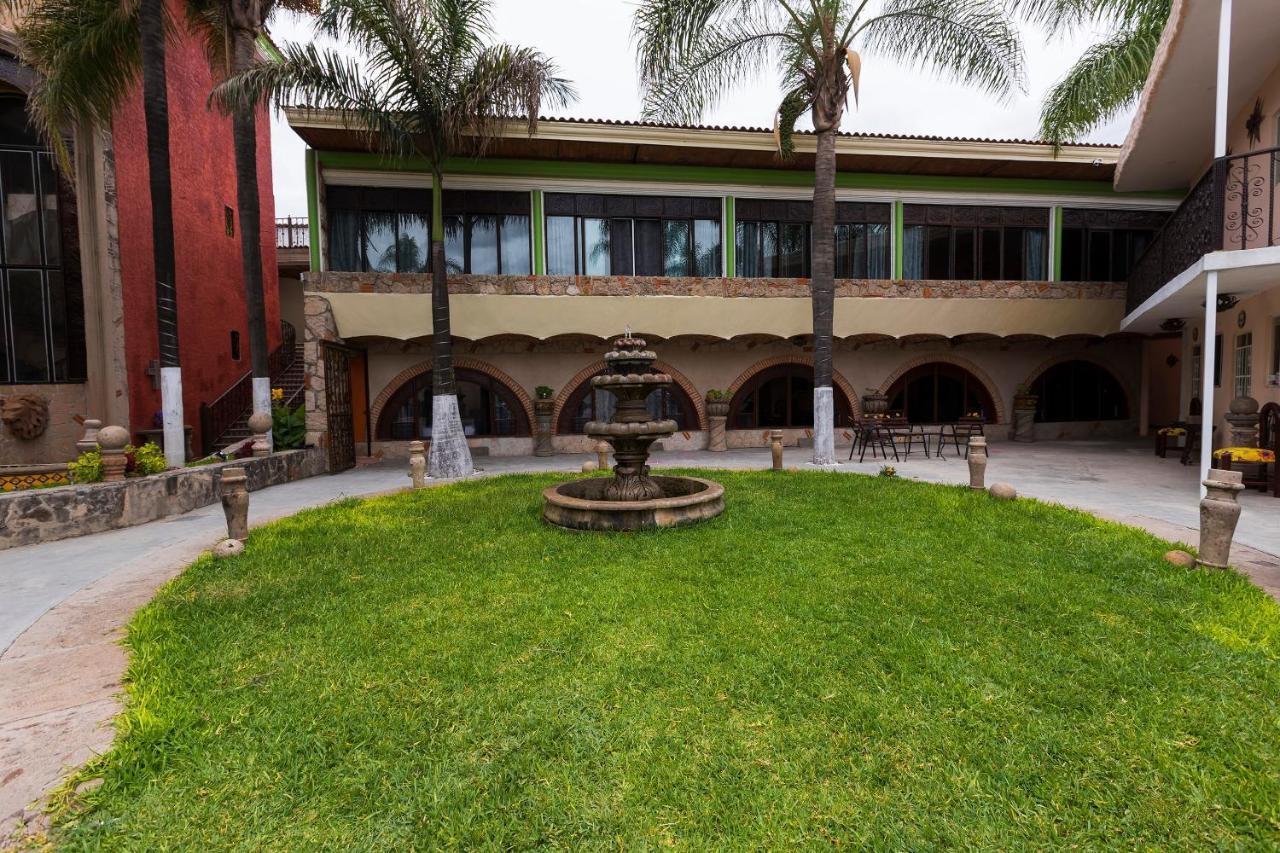 Hacienda Tonalmain 2*