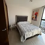 New And Gorgeous Apartament. Awesome Views!
