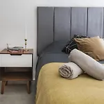 Central Balbuena Apartments