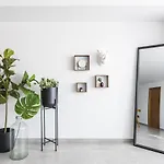 Central Balbuena Apartments