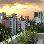 Elegante En Zona Financiera / Limpieza Diaria