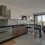 Departamento Privado En La Colonia Americana