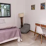100Mb Apt With Rooftop & Swimming Pool