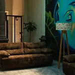 El Pinche Hostal