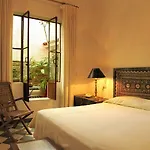 Trocadero Suites