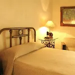 Trocadero Suites