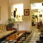 Trocadero Suites