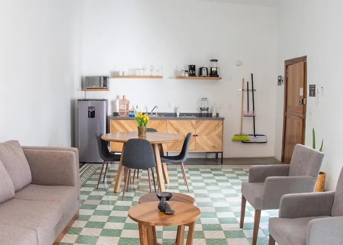 Casa Monarcas - Victoria