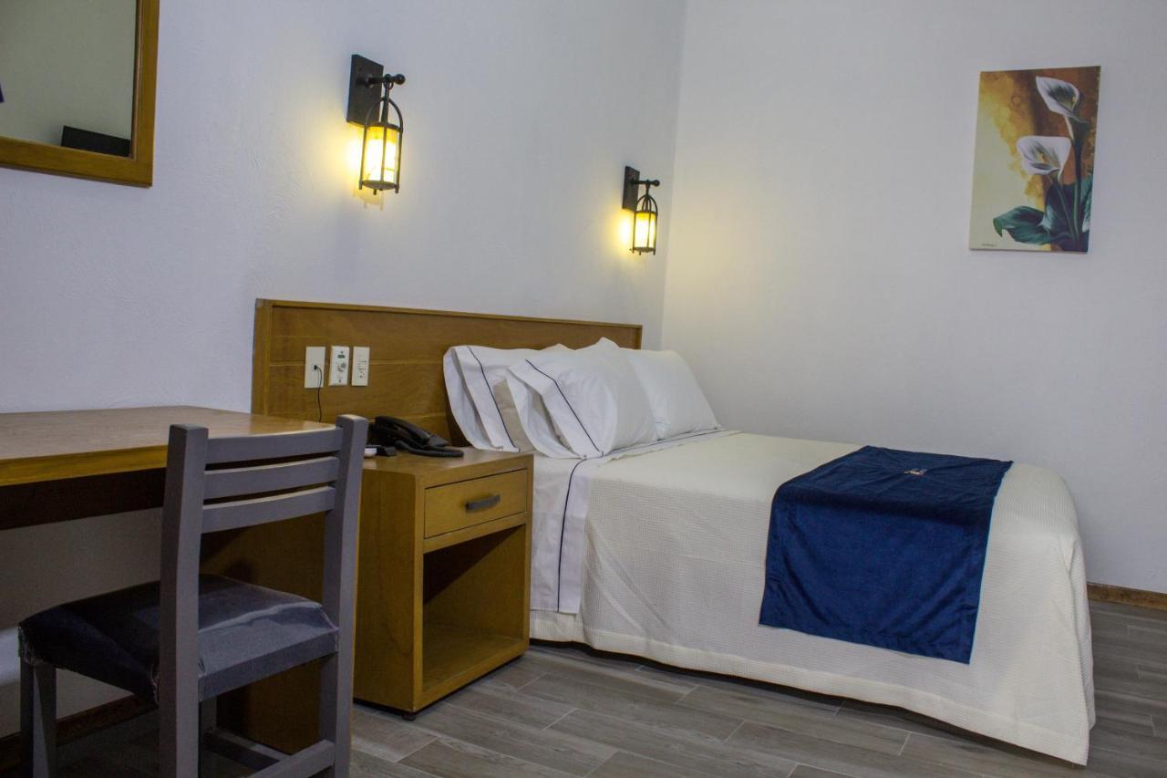 Real De Castilla Colonial 3*