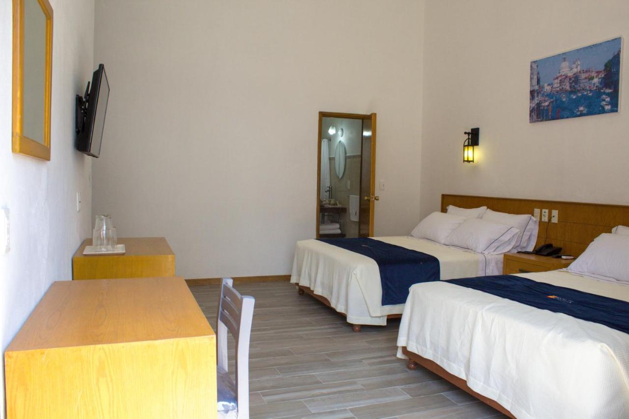 Real De Castilla Colonial Hotel 3*