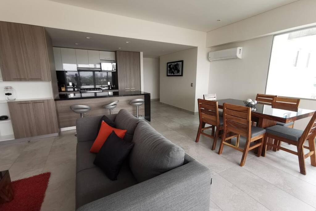 Departamento De Lujo Gdl Zona Minerva, Piso 8,excelente Vista