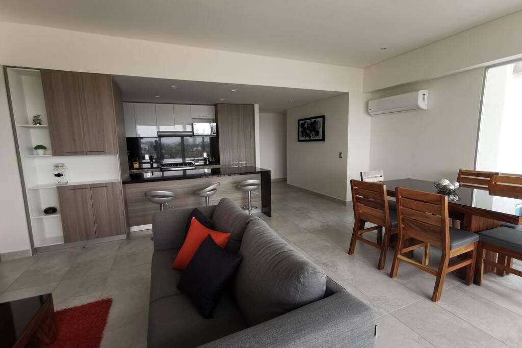 Apartamento Departamento De Lujo Gdl Zona Minerva, Piso 8,excelente Vista