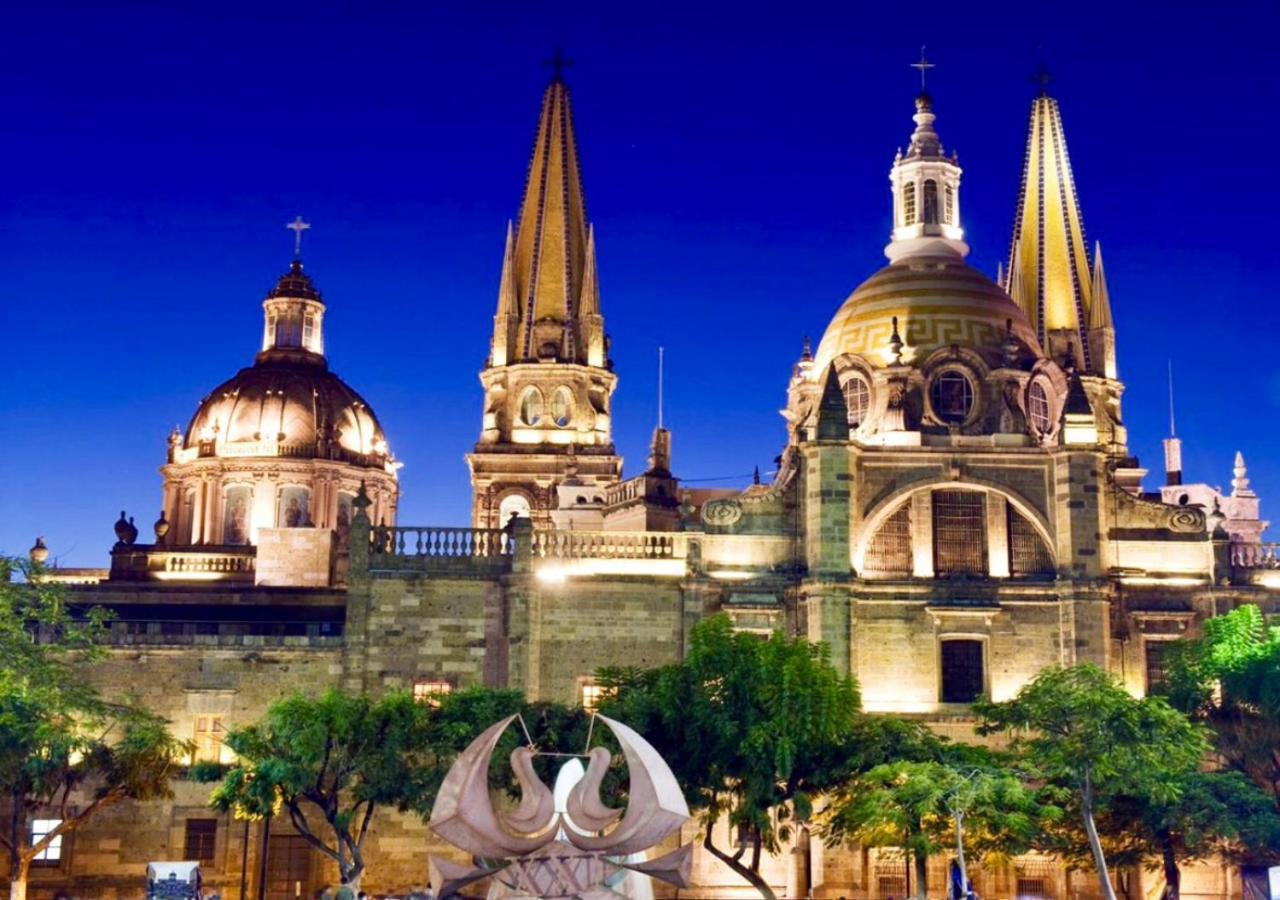 Plaza Bandera Revolución * Guadalajara