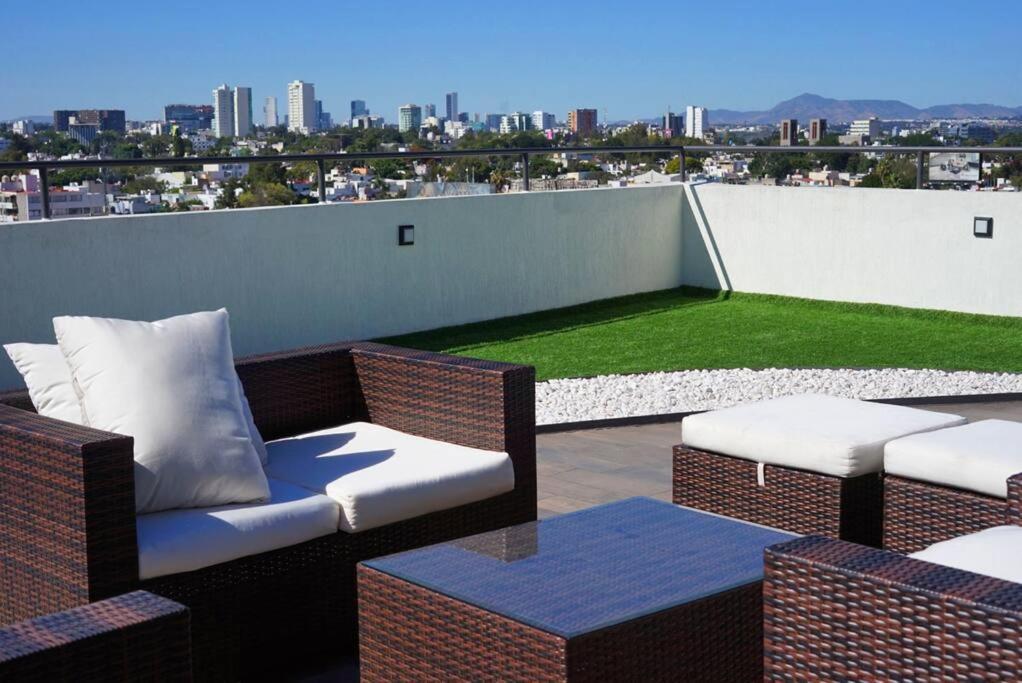100mb Apt With Rooftop & Swimming Pool Apartamento *