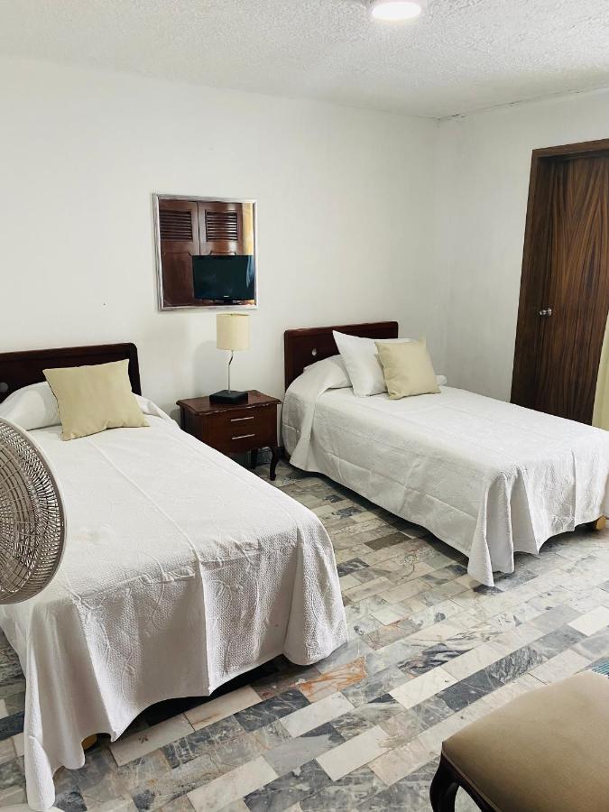Hostal Cosmopolitan Providencia *