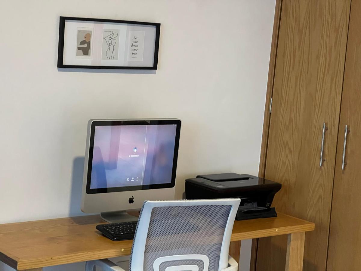 Apartamento 100mb Apt With Rooftop & Swimming Pool