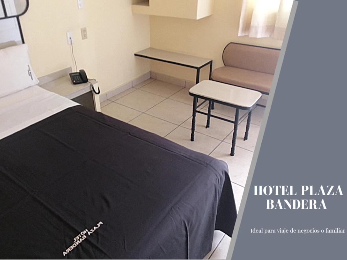 Plaza Bandera Revolución Hotel