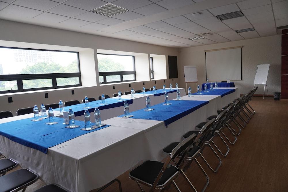 Ibeurohotel Expo Hotel
