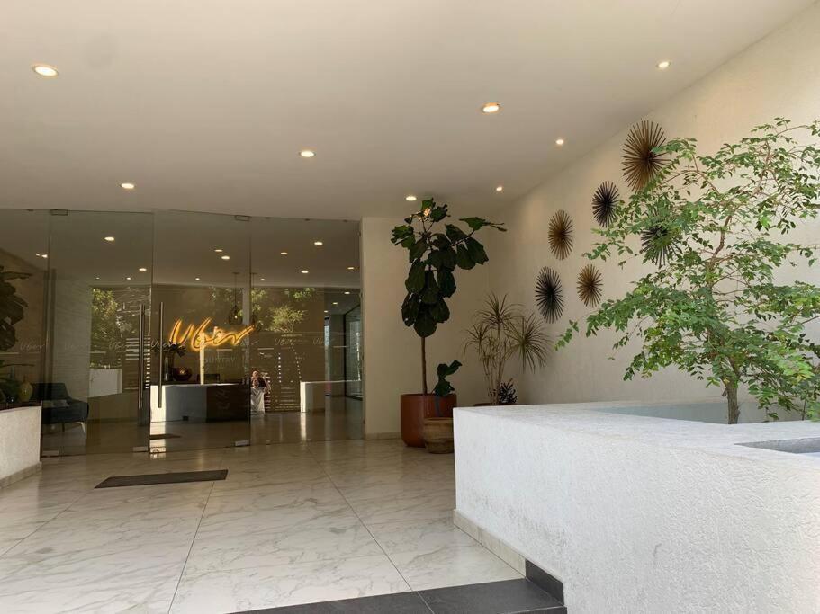 Apartamento Elegante En Zona Financiera / Limpieza Diaria