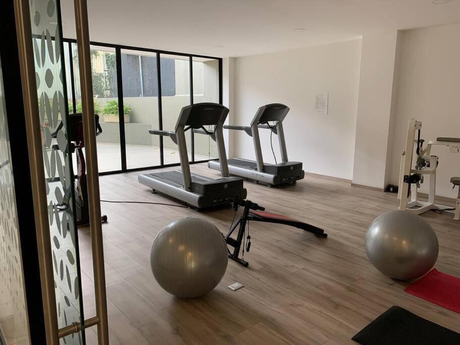 Elegante En Zona Financiera / Limpieza Diaria Apartamento *