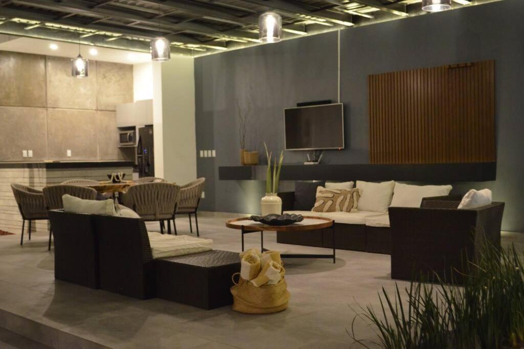 Casa Familiar Con Alberca Privada Climatizada