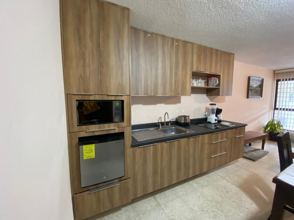 Habitación en casa particular Planta Baja Privada Cerca De Expo Gdl Guadalajara