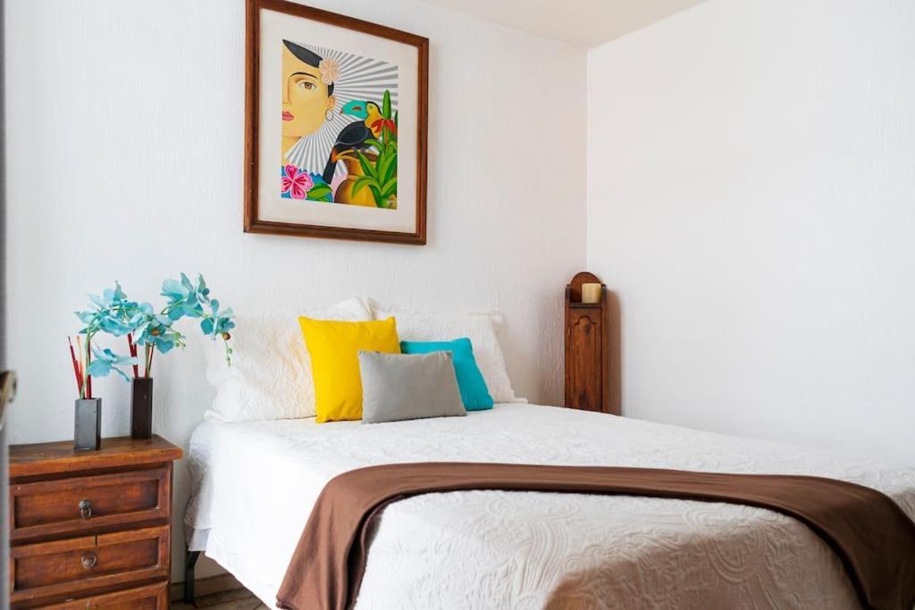 Casa Amarilla Aire Acondicionado En Todas La Areas Apartamento Guadalajara