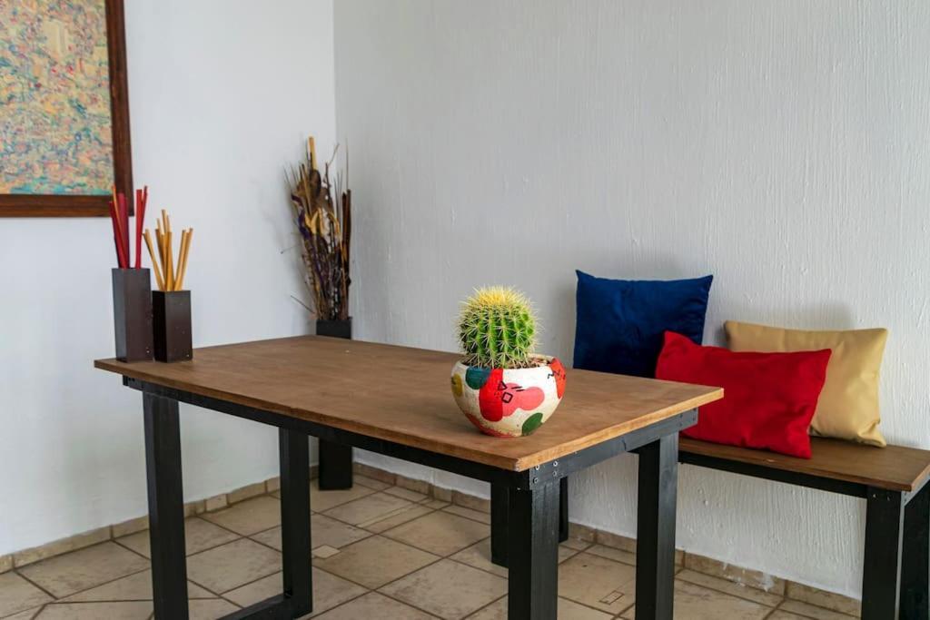 Apartamento Casa Amarilla Aire Acondicionado En Todas La Areas Guadalajara