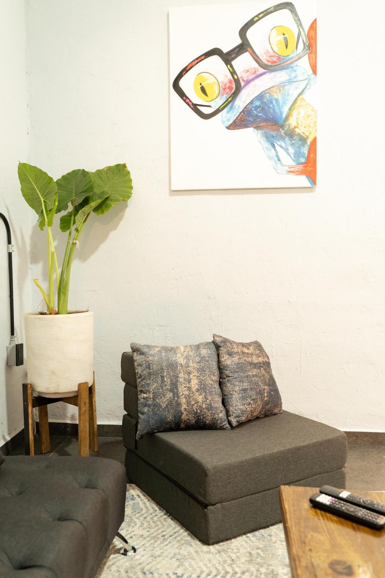 Casa Leo En San Pedro Tlaquepaque. Apartamento