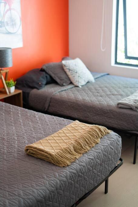 Apartamento 2 Habitaciones, 4 Camas, 2 Banos, Wi-fi, La Americana *