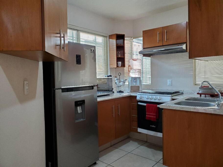 Casa A Solo 5 Min Del Parian Y 20 Min Aeropuerto Сasa de vacaciones *