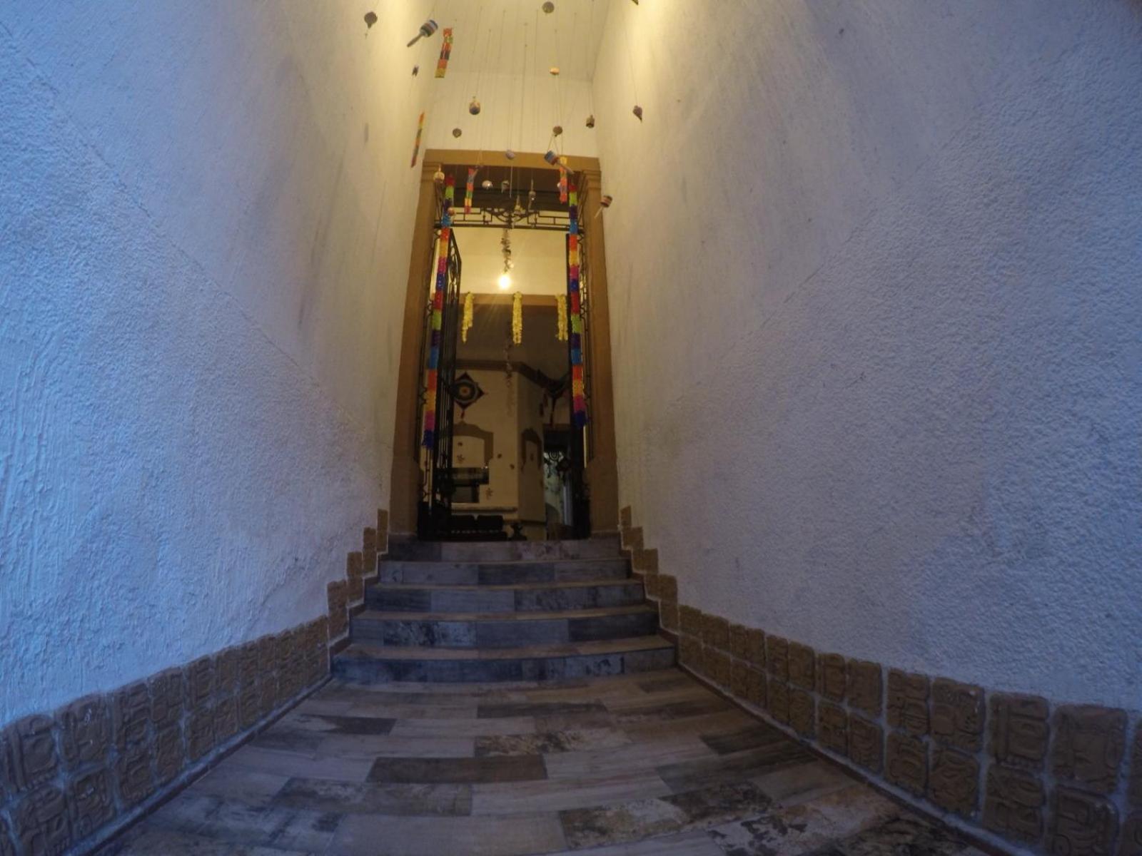 La Mexicana Hotel