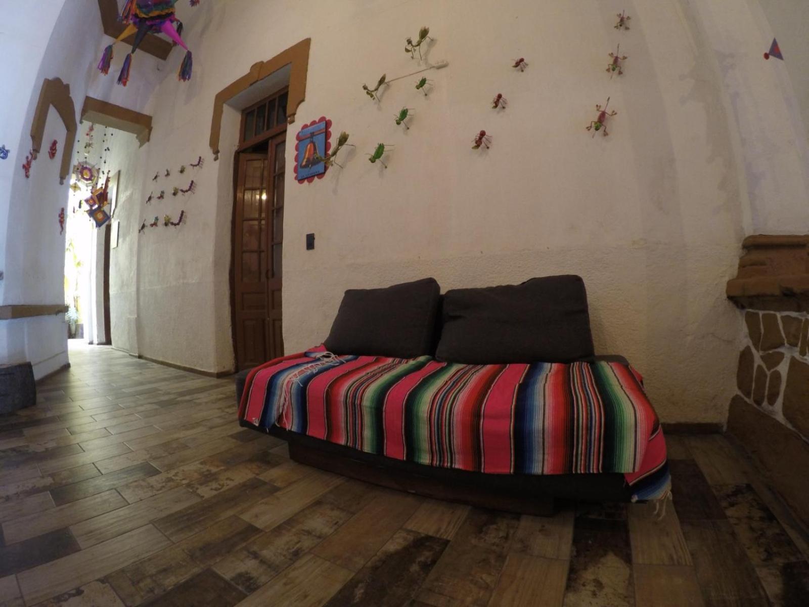 Hotel La Mexicana *